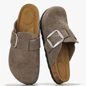 NWOT Project Cloud Manchester Clogs for Women with Buckle